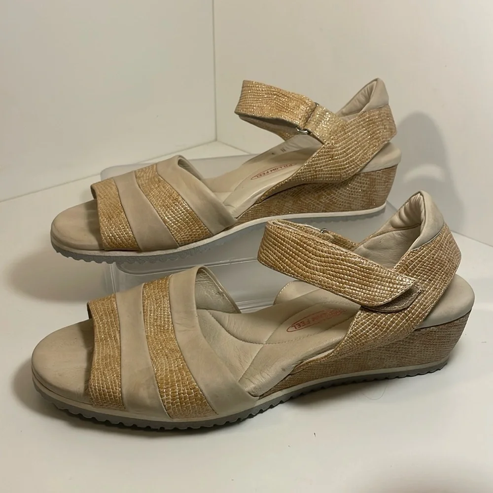 Amalfi by Rangoni Cream & Gold Leather Wedge Sandal Made in Italy Size 9 N EUC